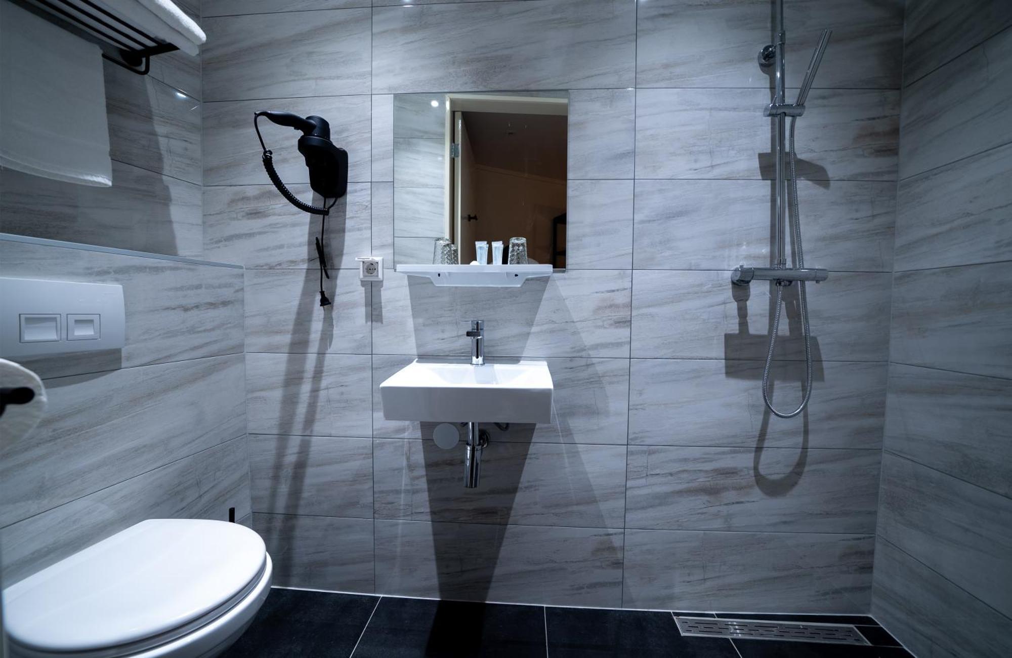 Ma Airport Hotel Хоофдорп Екстериор снимка