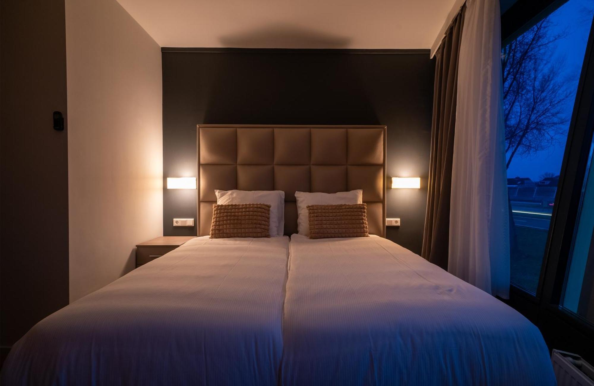 Ma Airport Hotel Хоофдорп Екстериор снимка
