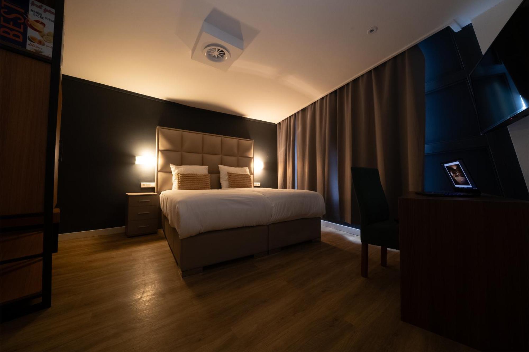 Ma Airport Hotel Хоофдорп Екстериор снимка